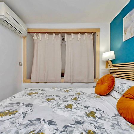 The Attic Apartment Civitavecchia Exterior foto